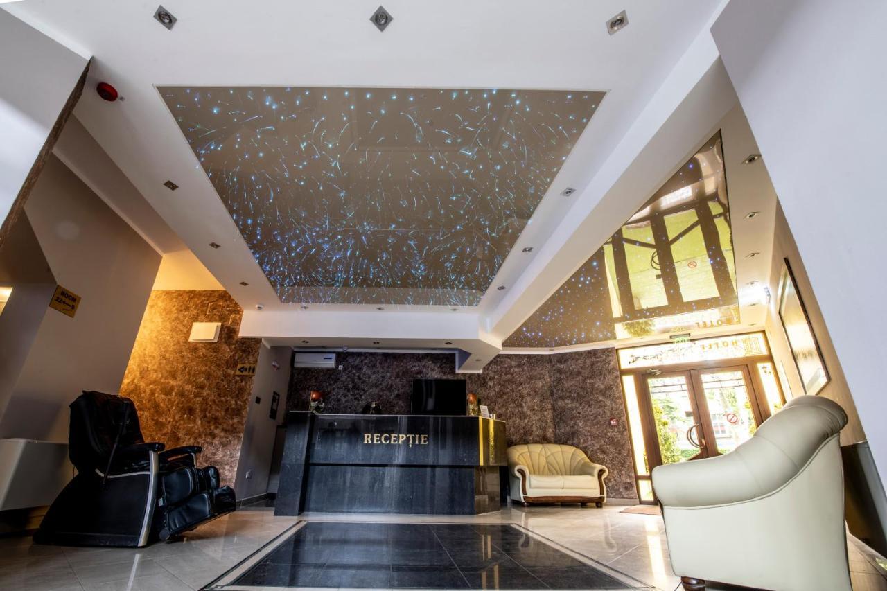 Hotel Novotheos 拉迪亚 外观 照片