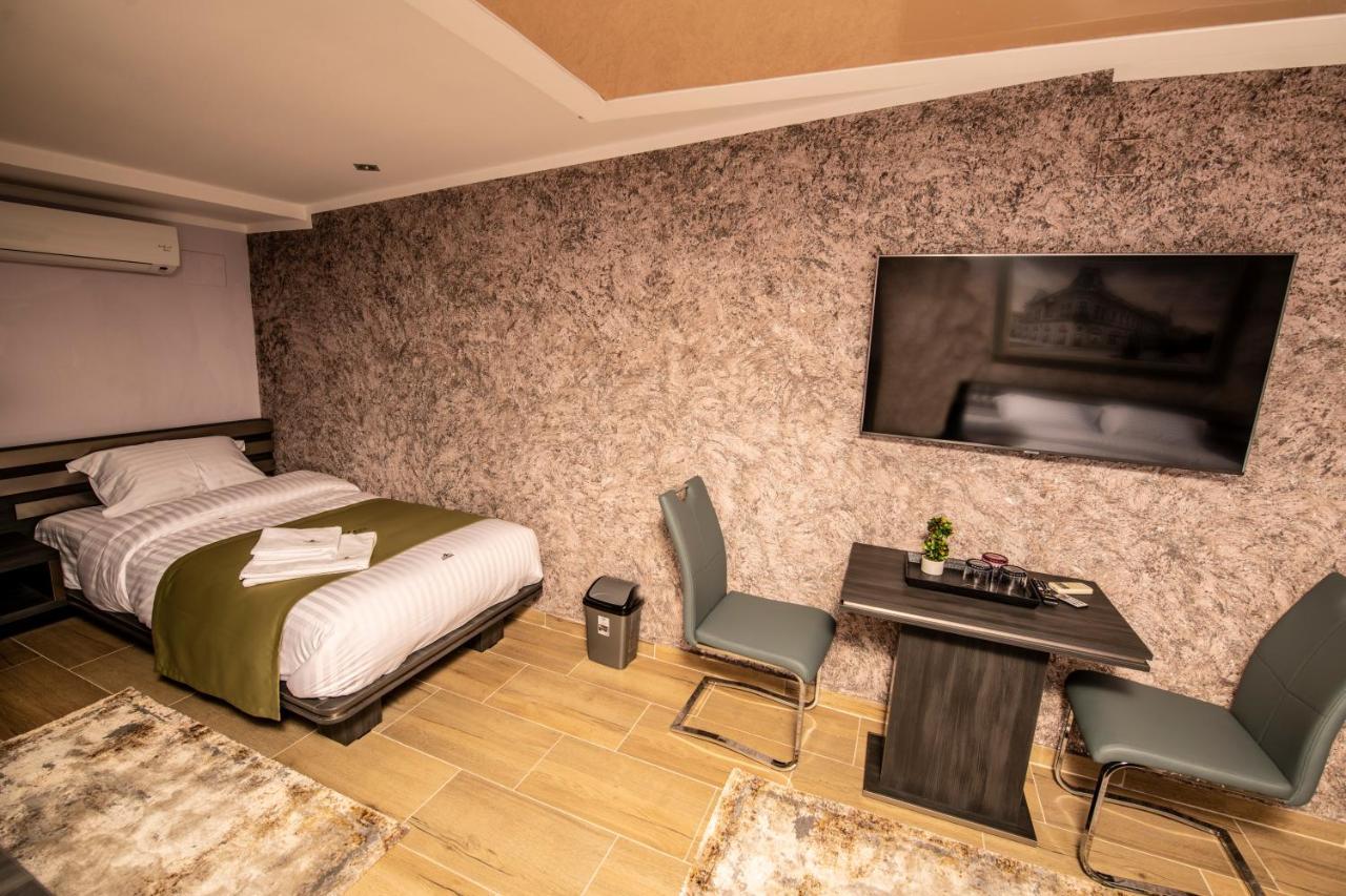 Hotel Novotheos 拉迪亚 外观 照片