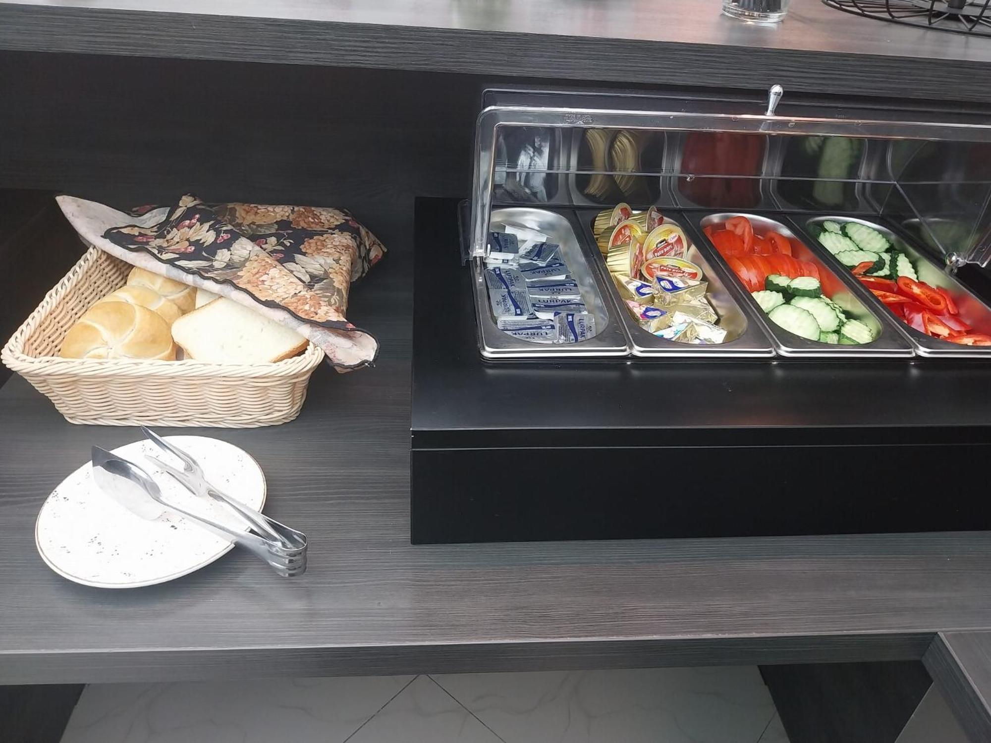 Hotel Novotheos 拉迪亚 外观 照片